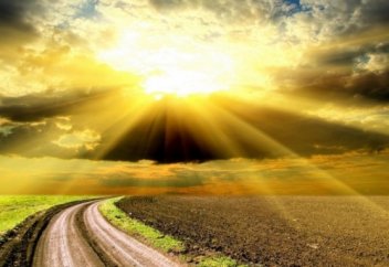 АСТЫНДА БҰЛТТЫҢ СӘУЛЕ БАР