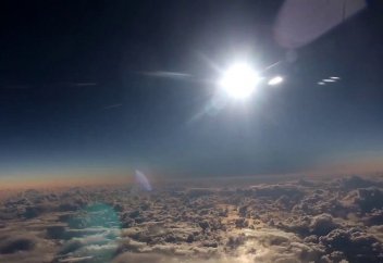 Күннің тұтылуы ұшақта қалай көрінеді? (видео)