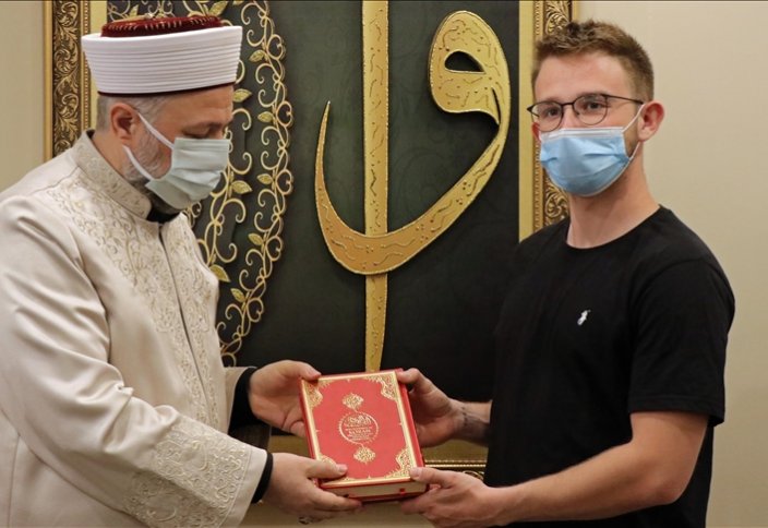Молодой юноша из Германии рассказал, как пришел в ислам