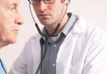 В больницы пускают, лечить не дают: в Казахстане меняют подход к подготовке врачей