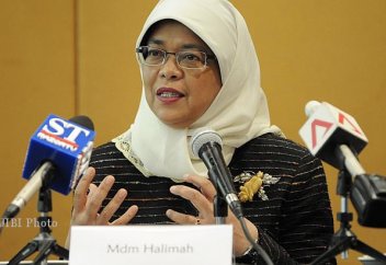 Сингапур президенті болып шариғат шәлісін жамылған мұсылман әйел сайланды (фото)