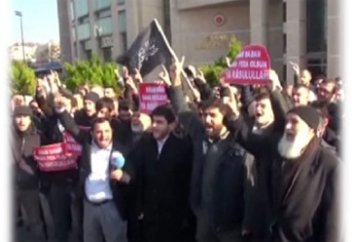 Турецкая редакция газеты «Джумуриет» перепечатала карикатуры Charlie Hebdo  (видео)