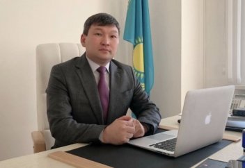 ҚАЙРАТ ҚҰРМАНБАЕВ: МЕШІТТЕРДЕ ЖҰМА ЖӘНЕ ЖАМАҒАТ НАМАЗДАРЫНА НЕГЕ УАҚЫТША ТЫЙЫМ  САЛЫНДЫ?