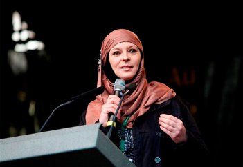 Звёзды, облачившиеся в хиджаб.