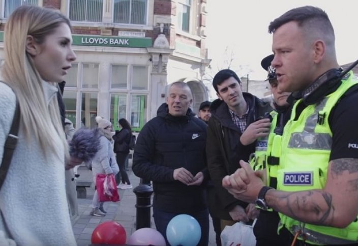 Канадской богохульнице пожизненно запретили въезжать в Британию