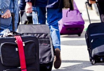 Турецкая молодежь уезжает из страны на фоне роста цен и неопределённых перспектив