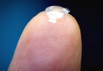 Көру қабілетін өмір бойы өзгеріссіз ұстайтын таңғажайып линза шығарылмақ (Видео)