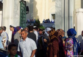 Əлем: Қадір түнінің құрметіне 1000-нан аса адамға рақымшылық жасалды