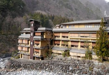 1311 жылдық тарихы бар қонақ үй (фото)