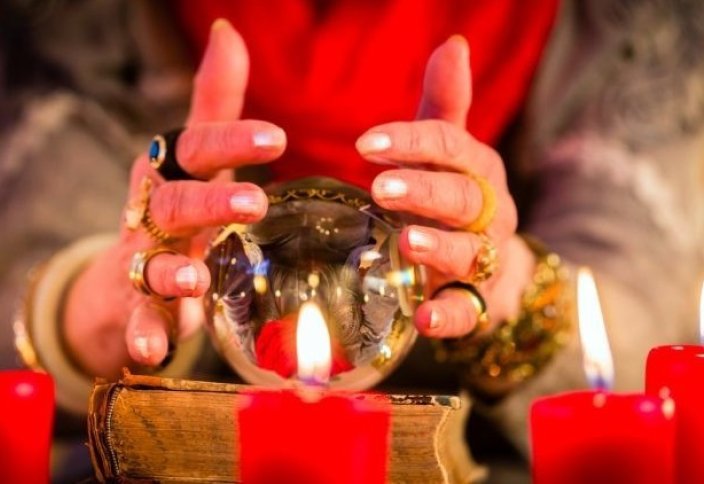 В Таджикистане ввели наказание за обращение к услугам гадалок и колдунов