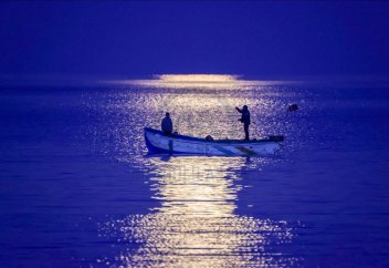 Рыбалка при лунном свете (фото)