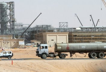 Саудовская Аравия снизила цены на большинство сортов нефти