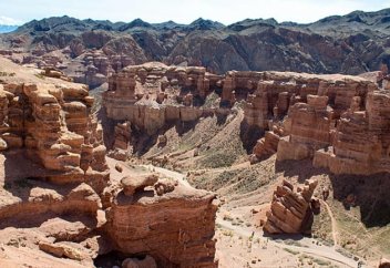 Это центральноазиатское направление развивает свои национальные парки и предложения для приключений