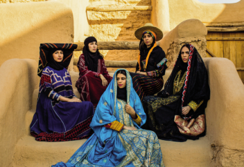 Абайя – одежда, имеющая 4000-летнюю историю. В Бельгии представили новое виденье абайи