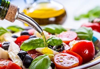 Ученые посоветовали рыбу и ягоды для улучшения памяти