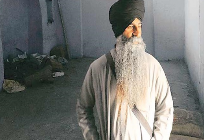 Сикхский священник удивляет страну своими действиями в мечети
