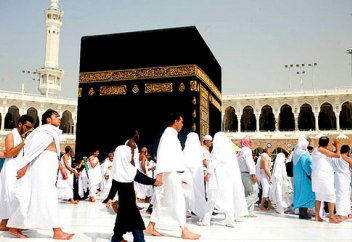 Паломник просит о второй жене (видео)