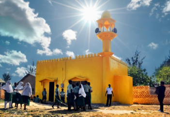 Мечети целой страны внезапно пожелтели – что с ними случилось?