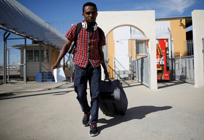 Израиль решил отправить тысячи африканцев в Европу