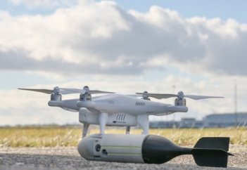 Ұшқыш-роботтарды аулайтын арнайы зеңбірек (видео)