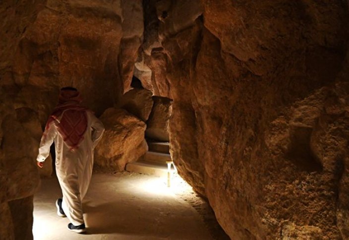 Геологическая служба Саудовской Аравии для Okaz: «Мы обнаружили десятки пещер и начали разведывательные работы» (Okaz, Саудовская Аравия)