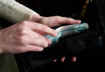 Жалақыны кешіктіргені үшін жұмысшыға өтемақы қоса төлеуді міндеттейтін заң қабылданды