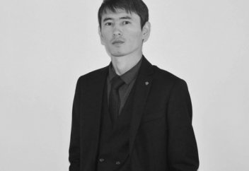 Идеологияны "Cola"дан үйрену керек