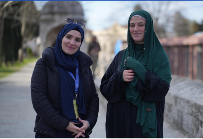 Принявшие ислам португалка и румынка рассказали о исламофобии в своих странах