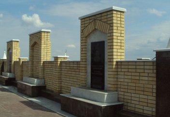 Кызылординские имамы призвали мусульман не строить роскошные мазары