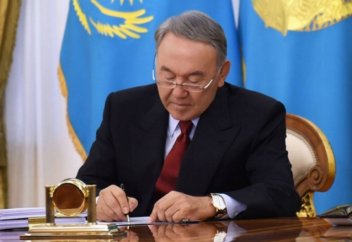 Елбасы латын графикасына көшу туралы Жарлыққа өзгеріс енгізді