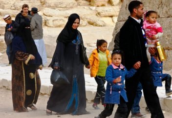 Халық санының өсуін тежеу үшін радикалды тәсілге жүгінбек