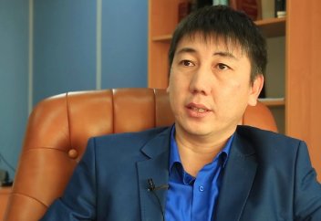 Үйде жұбайыммен бірге намаз оқығанда имамдыққа ниет етемін бе? - Абдусамат Қасым