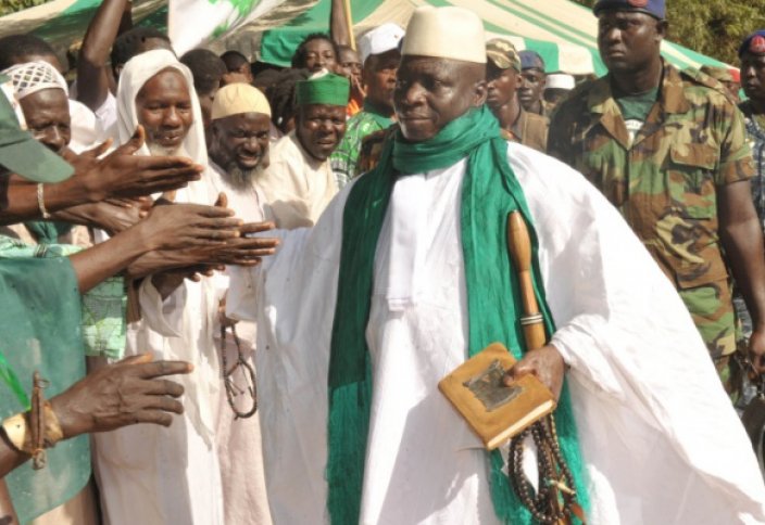 В Гамбии теперь хиджаб на госслужбе не обязателен