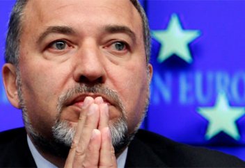 Арабтардың ирандықтарға ма әлде израилдіктерге ме, қайсысына бүйрегі бұрады?