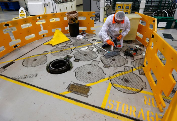 США решили вытеснить Россию с рынка ядерных технологий. Ветеран раскрыл секрет устройства "ядерной кнопки"