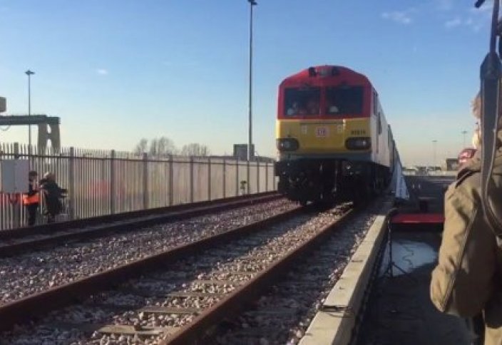 Поезда на солнечной энергии запустят в Великобритании