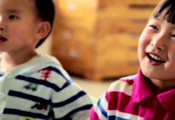 Қытайлық балалар Құран оқып үйренуде (видео)