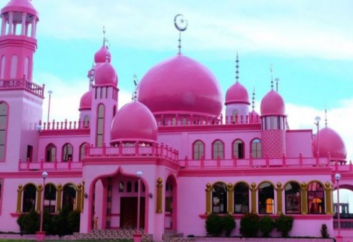 Вы когда-нибудь видели розовую мечеть?