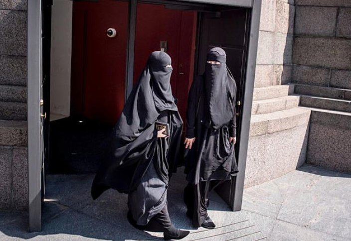 Парламент Португалии одобрил запрет на ношение паранджи в общественных местах