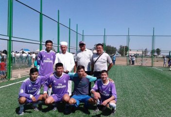 Тарбағатайда кәсіпкер мешіт жанынан спорт алаңын ашты (ФОТО)