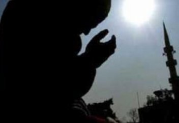 Австралиялық жігіт өзінің исламға қалай келгені жайында ғажап оқиғасымен бөлісті (ВИДЕО)