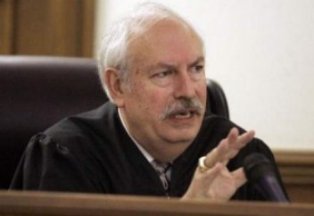 Сот ислам орталығына қарсы арыздарды қараудан бас тартты