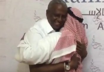 Хақ жолға түскен Кения президентінің әрекеті жұрттың көңілін босатты (видео)