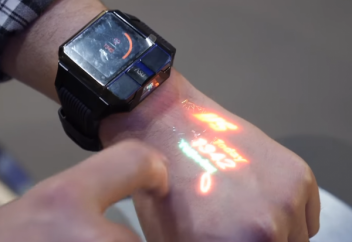 Асығып жүретін адамдарға арналған ерекше қол сағат шықты (видео)