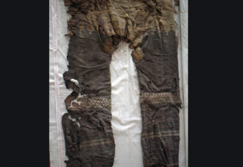 Древние штаны кочевника воссоздали в Германии (видео)