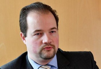 Политики-исламофобы соревнуются в скандальных инициативах по случаю Рамадана