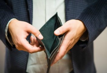 "Өзін банкрот жариялайтын уақыт жетті": Қоғамдық кеңес жаңа заң шығаруды ұсынды