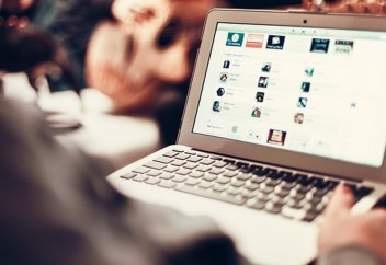 Заносятся ли в "Книгу деяний" все слова, которые мы пишем в соцсетях?