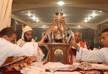 Христианның ең ежелгі тармағындағылар жаппай исламды қабылдап жатыр (видео)