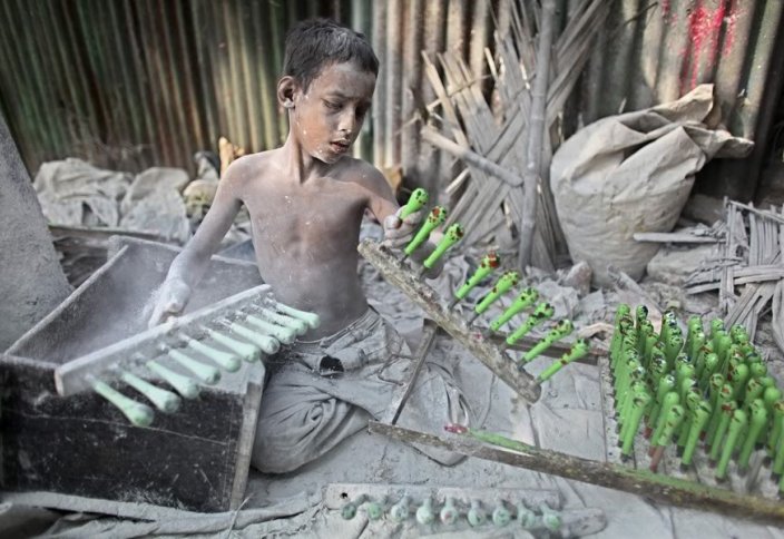 ЮНИСЕФ: климатические изменения угрожают миллионам детей в Бангладеш